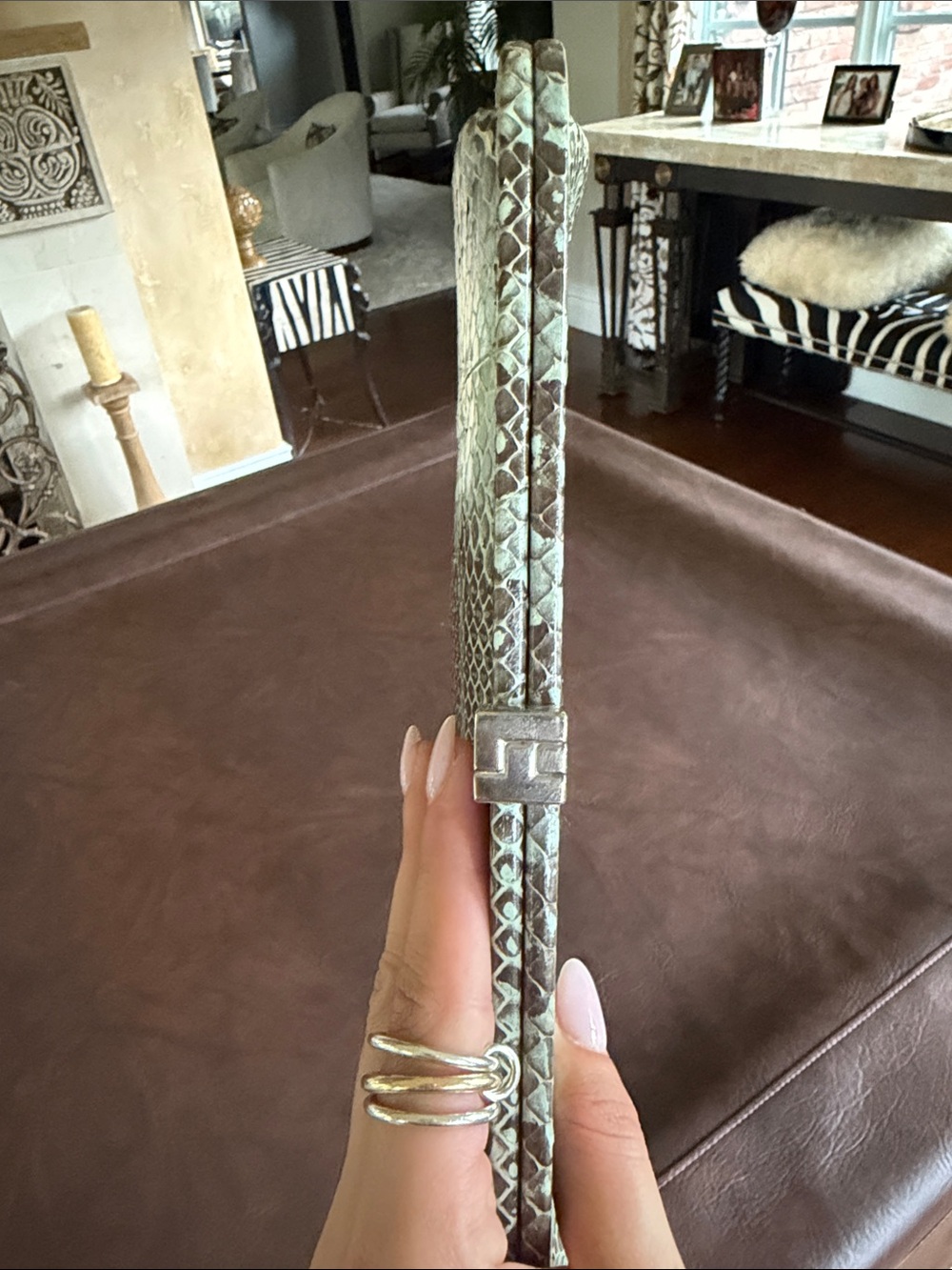 Neutral Snakeskin-Texture Evening Clutch - Women's GENUINE SNAKE - Picture 4 of 5